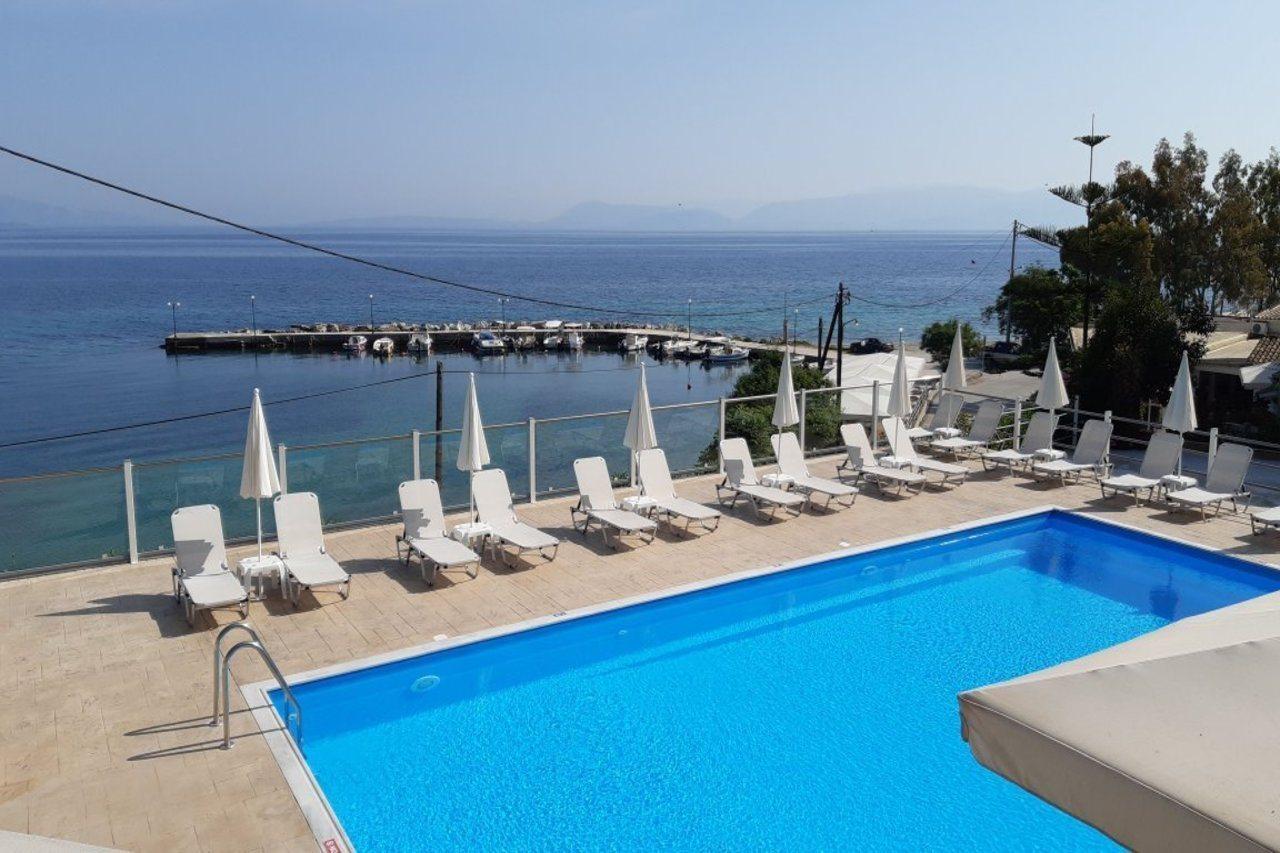 Golden Sunset Hotell Mpoukaris Eksteriør bilde