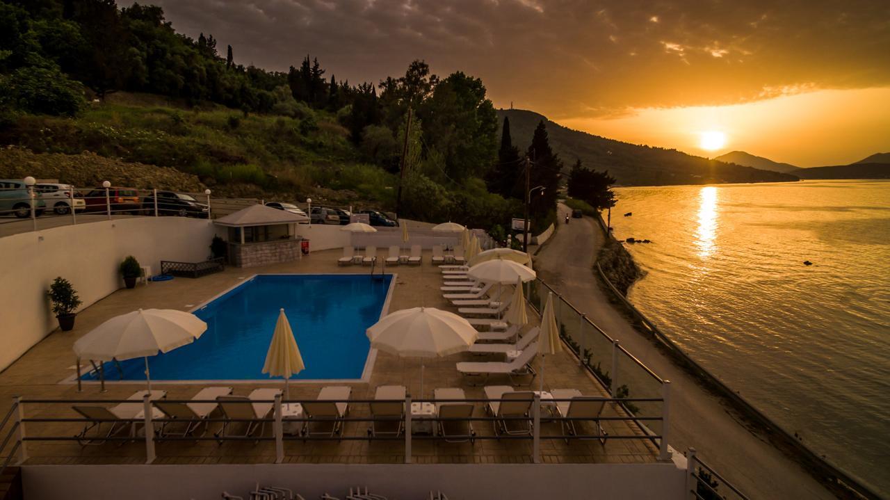 Golden Sunset Hotell Mpoukaris Eksteriør bilde