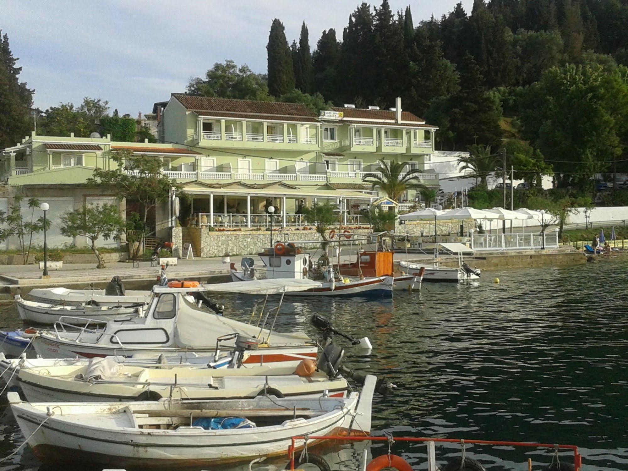 Golden Sunset Hotell Mpoukaris Eksteriør bilde
