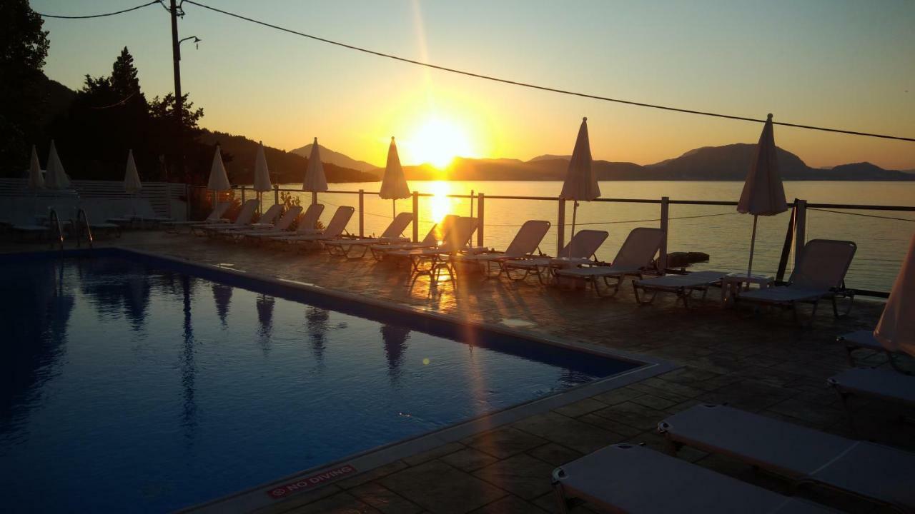 Golden Sunset Hotell Mpoukaris Eksteriør bilde